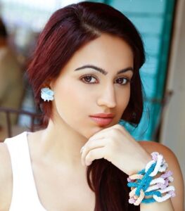 Aksha-Pardasany-Biography-Movies-Age-Twitter-Height