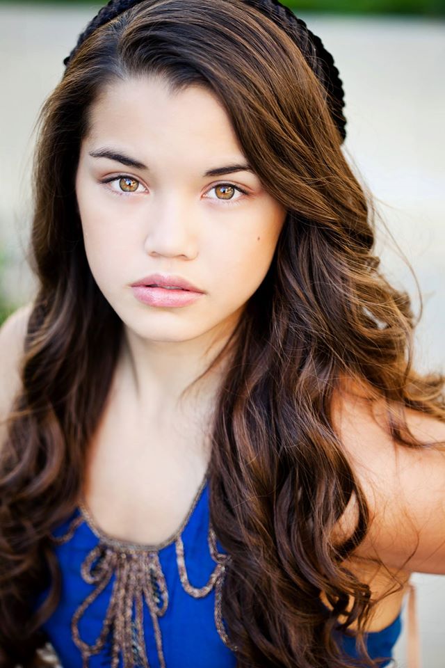 Paris Berelc Bio, Age, Instagram, Height, Siblings, Tiktok, Shows