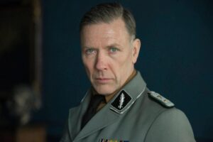 Mikael Persbrandt Age