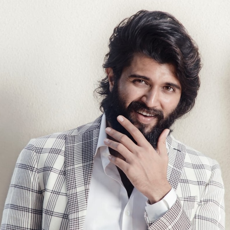 Vijay Devarakonda Bio Age Height Net Worth Movies Wife Family Instagram