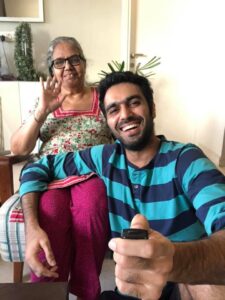 ravinder singh with his mom